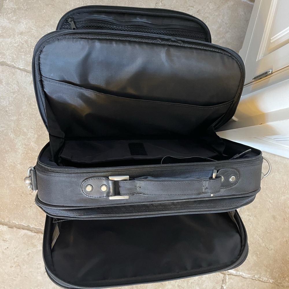 Computer briefcase by Dell - Picture 7 of 9